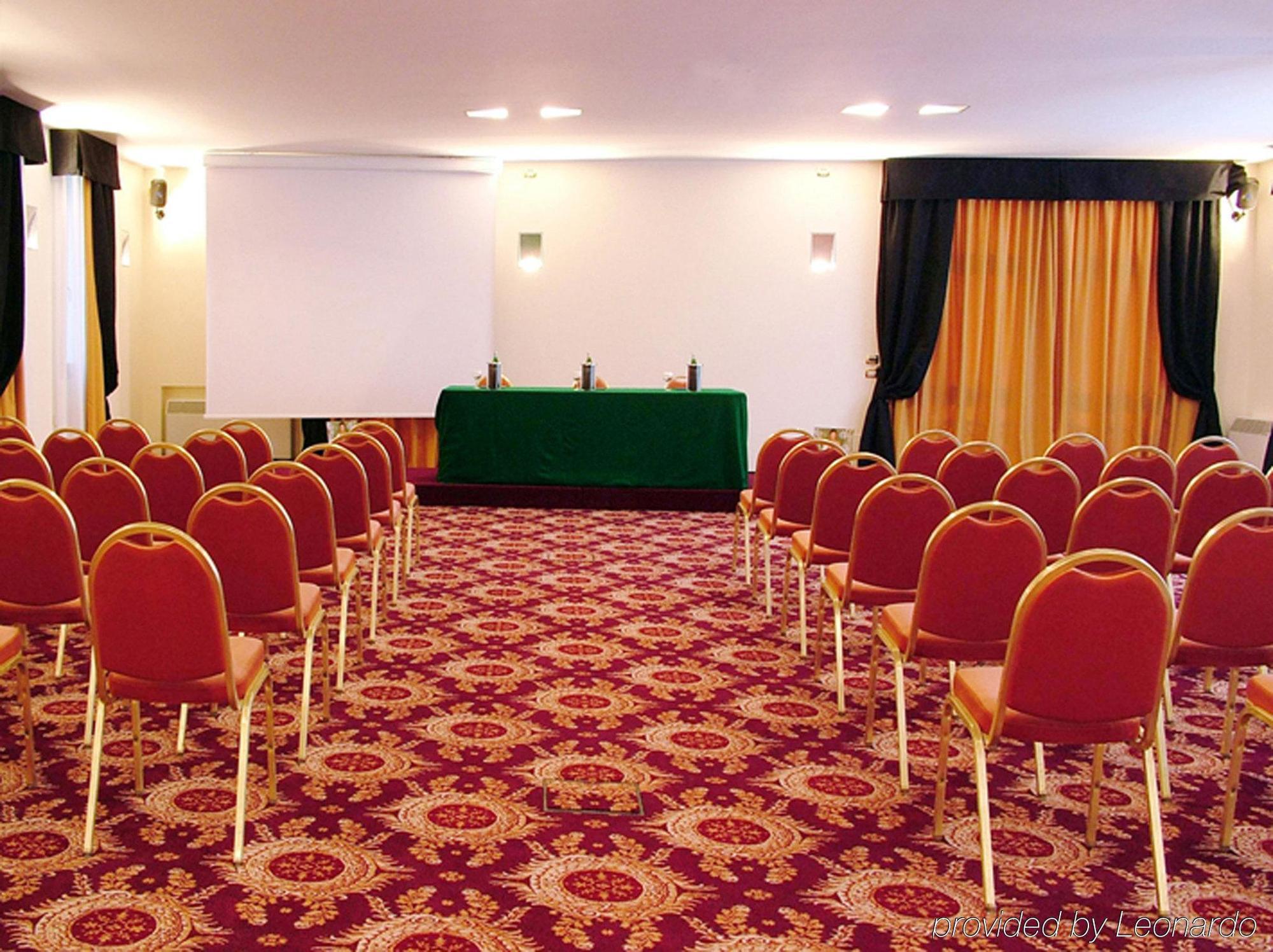 Grand Hotel Trieste & Victoria Abano Terme Servizi foto The conference room
