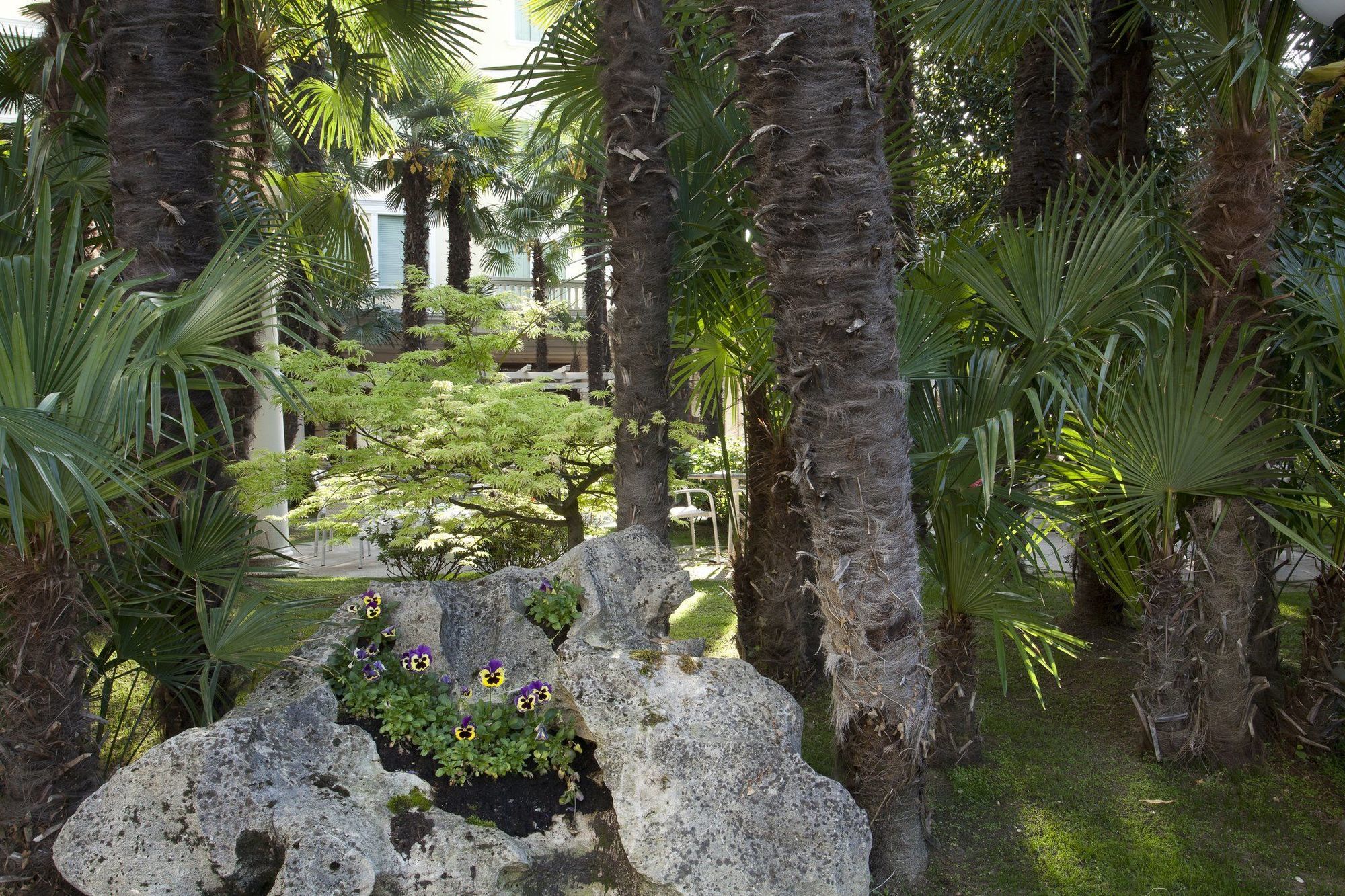 Grand Hotel Trieste & Victoria Abano Terme Esterno foto The Palm House