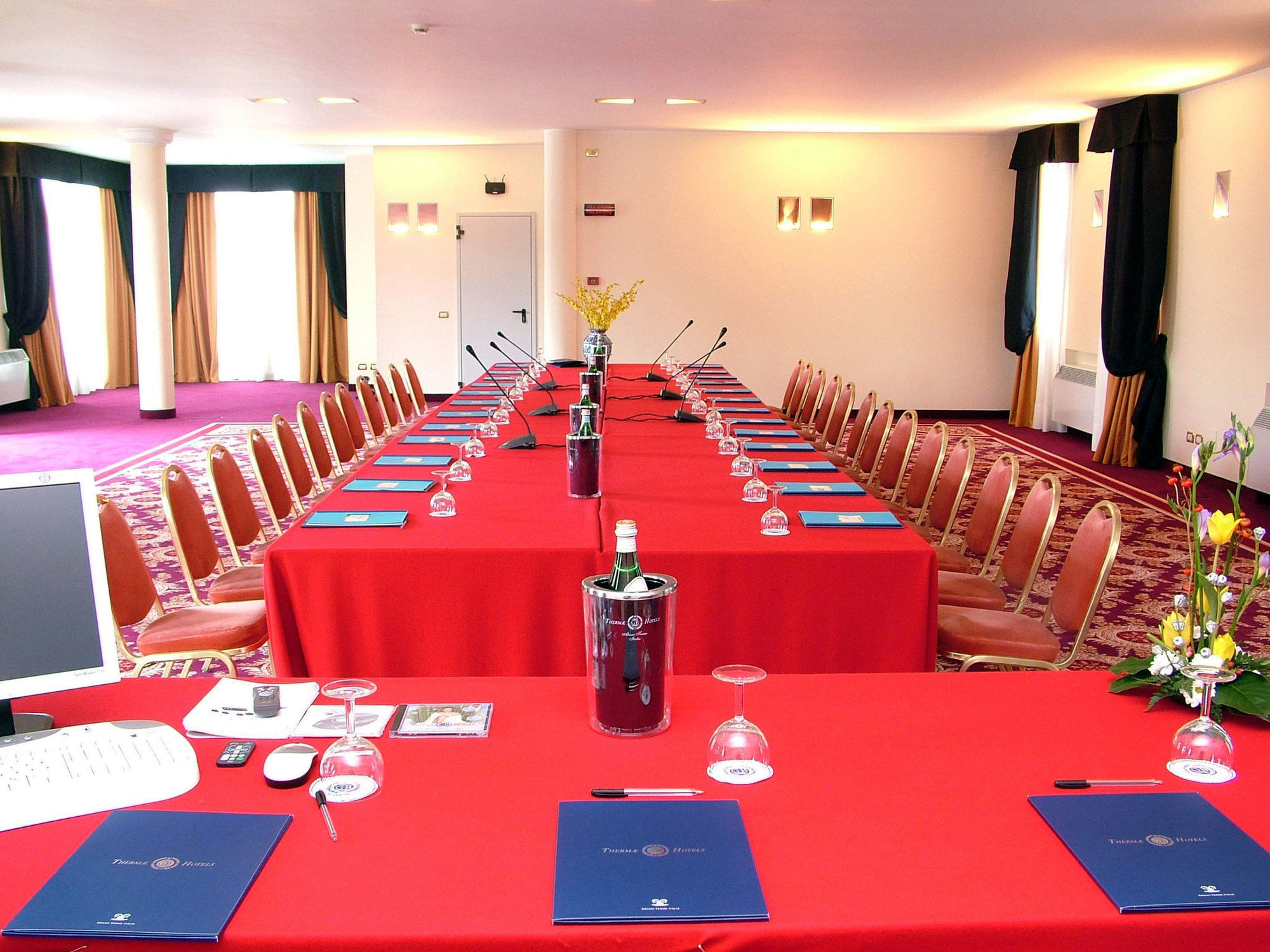 Grand Hotel Trieste & Victoria Abano Terme Servizi foto The conference room