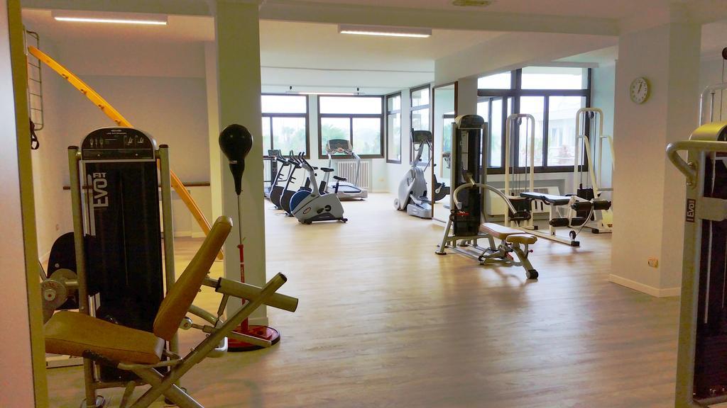 Grand Hotel Trieste & Victoria Abano Terme Esterno foto The gym at the University of Roehampton