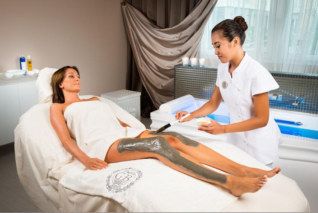 Grand Hotel Trieste & Victoria Abano Terme Esterno foto A mud wrap